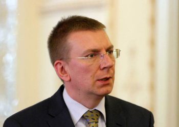 რუსი სამხედროების ტრიბუნალი მარიუპოლში ან ხარკოვში უნდა გაიმართოს – რინკევიჩსი