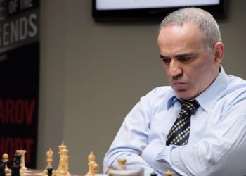 ჭადრაკის ყოფილი ჩემპიონი, გარი კასპაროვი:”მაშინ ისე მიყურებდნენ, თითქოს იდიოტი ვყოფილიყავი. თუმცა, დღეს მე ვგავარ ნოსტრადამუსს, რადგან აღვწერე ის, რისი მოსმენაც ხალხს არ სურდა”