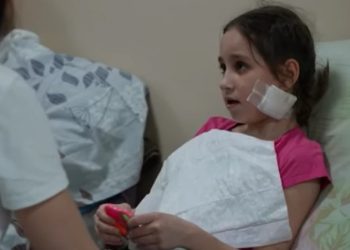 მორიგი საზარელი სამხედრო დანაშაული: მარიუპოლში რუსმა ოკუპანტმა 11 წლის გოგონას სახეში ესროლა – CNN-ის ვიდეო