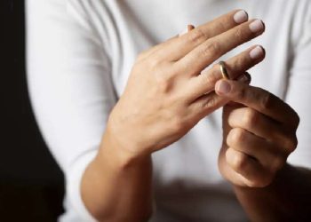 2021 წელს საქართველოში 23 155 ქორწინება და 10 654 განქორწინება დარეგისტრირდა. დეტალური მონაცემები