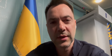 “მინდა გითხრათ ისეთ მუქარებზე, როგორიცაა კადიროველების ღორის ტყავში გახვევა და დაცინვებზე, რომ მათ უნდა აჭამოთ სალა და დაათროთ არყით …”-არესტოვიჩი