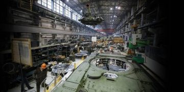 რუსეთში ტანკების მწარმოებელმა ერთადერთმა ქარხანამ მუშაობა შეაჩერა