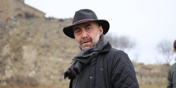 “ფულია აქ მთავარი! რუსეთში ფული რომ იშოვებოდეს, იქნებოდნენ არხეინად და პუტინსაც შეეგუებოდნენ!” – ტაბლიაშვილი