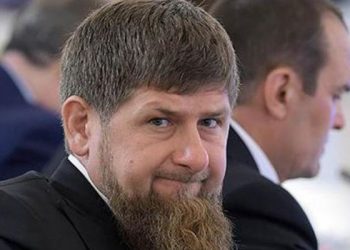 „გაუკვირდა კადიროვს: ჩეჩნეთში პიჯაკიც კი ვერ შეუკერეს, თბილისში კიდევ შარვალი, პიჯაკი, ზედაც ჟილეტიო…“