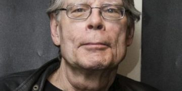 სტივენ კინგი – ეს პუტინის ომია, ქალები და ბავშვები მისი ხელით იღუპებიან