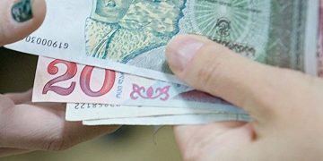 ლარი დოლართან 1.23 თეთრით გაუფასურდა, ხოლო ევროსთან – 1.68 თეთრით.