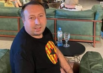 „დავდგეთ ყველა ერთად ვაკელებიც და გლდანელებიც, ბოზებიც და მასთან გათანაბრებული პირებიც, საპატრიარქოს შორენაც და მეუფე ზაურიც!“ – დათო ლიკლიკაძე