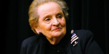 პირველი ქალი სახელმწიფო მდივანი გარდაიცვალა