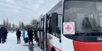 რუსებმა მარიუპოლისკენ მიმავალი საევაკუაციოდ განკუთვნილი 11 ავტობუსი ხელში ჩაიგდეს