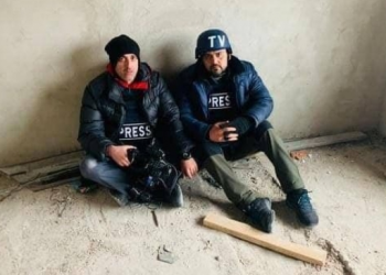 „გავიჭედეთ, გვბომბავენ!”  – ბრიტანელი ჟურნალისტები ირპენიდან ევაკუაციას ითხოვენ