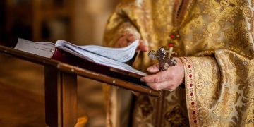 რუსეთში დააკავეს სოფლის მღვდელი, რომელმაც ომის წინააღმდეგ იქადაგა