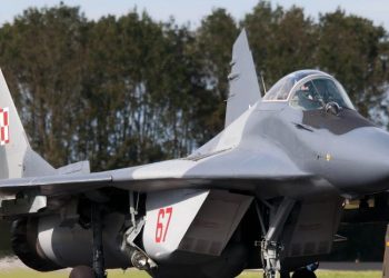 სენატორები ბაიდენს მოუწოდებენ, უკრაინას საბრძოლო თვითმფრინავები გადასცეს