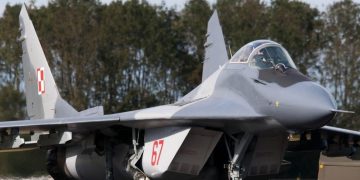 სენატორები ბაიდენს მოუწოდებენ, უკრაინას საბრძოლო თვითმფრინავები გადასცეს