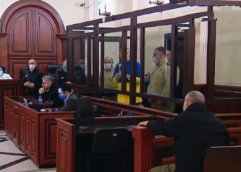 მიხეილ სააკაშვილმა სასამართლო დარბაზში სანთელი აანთო და უკრაინისთვის ლოცვა წაიკითხა