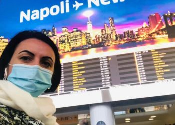 “ნადა უნიჩტოჟით ეტიხ ხახლოф!!!”…..პირველები იტალიელები აიშალნენ. მართლა ასე ფიქრობთო? ვასიები გამოიჯგიმნენ, – კიო!”-რას ყვება საფრანგეთში მცხოვრები ჟურნალისტი, თვითმფრინავში ამტყდარ ჩხუბზე