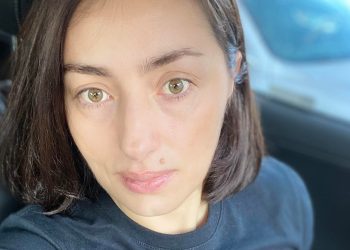 “ფაიზერით სიკვდილს გისურვებ, 6 თვეში მაინც მოკვდებიო, მეორე წელი სრულდება, ყველანი ცოცხლები ვართ…” – ნანა გეგეჭკორი