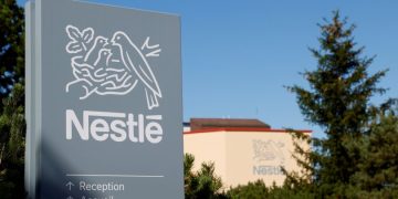 უკრაინის პრემიერი დენის შმიგალი Nestle-ს რუსეთის ბაზრის დატოვებას სთხოვს.