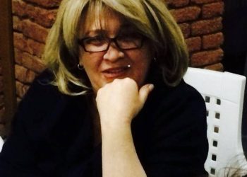 „სანამ მიშა მშვილდაძე პოლიციელებს ემუქრება, სანამ ღარიბაშვილის გადაყენების მოთხოვნით, ოპოზიცია ღამეებს ათენებს პარლამენტის წინ, საქართველოს ევროკავშირში კანდიდატის სტატუსზე განაცხადი შეაქვს“ – ნინო ფოჩხუა