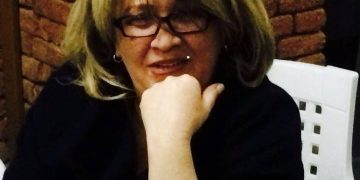 „სანამ მიშა მშვილდაძე პოლიციელებს ემუქრება, სანამ ღარიბაშვილის გადაყენების მოთხოვნით, ოპოზიცია ღამეებს ათენებს პარლამენტის წინ, საქართველოს ევროკავშირში კანდიდატის სტატუსზე განაცხადი შეაქვს“ – ნინო ფოჩხუა