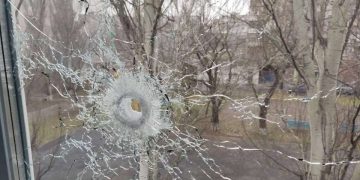 დონეცკის ოლქში ოკუპანტებმა ცეცხლი სკოლებისა და სხვა სამოქალაქო ობიექტების მიმართულებით გახსნეს – მოკლულია 3 ადამიანი, დაჭრილთა შორის ბავშვიცაა