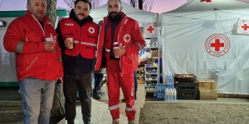 “გთხოვთ ნუ ყიდულობთ ლურჯ-ყვითელ ჰუდებს სოლიდარობის გამოსახატად” – ნიკა წულუკიძე