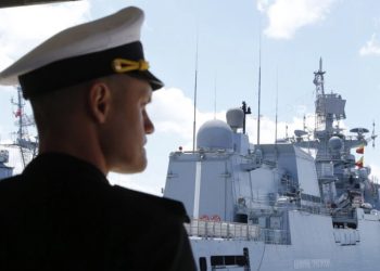 “რას ამბობთ, სრული პიზ**ცია. ნუ უყურებთ და ნუ ენდობით ტელევიზიებს, 10 ათასი რუსი ჯარისკაცია დაღუპული უკვე” – გადასცემს რაციაში რუსული ფლოტის მეზღვაური