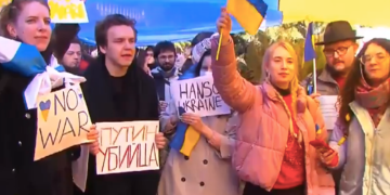 “არა ომს” – საქართველოში მცხოვრები რუსები პუტინის საწინააღმდეგო აქციას მართავენ