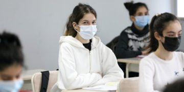 ბოლო ორი კვირის განმავლობაში, კორონავირუსით დაინფიცირების მაჩვენებელი სკოლებში საგრძნობლად შემცირდა – განათლების სამინისტრო