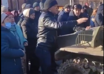 „უბრალო უკრაინელი ქალები და კაცები.. ასე გაკავებული ყავთ მთელი საოკუპაციო კოლონა“ – თეონა ცხომელიძე (ვიდეო)