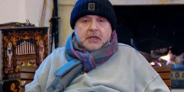 “უბრალოდ, შეკითხვა მინდა დავსვა..რა ლოგიკაა ვერ ვხვდები?!”-“უცნობი”