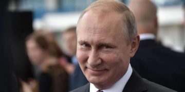 „ეჭვი პუტინის შეურაცხადობაზე, უკვე ოფიციალურ ვერსიად იქცა და ჩამოყალიბდა“ – ზურაბ გურული