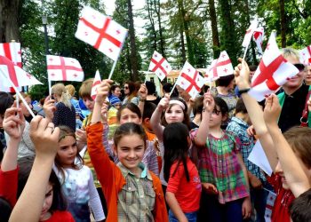 ვინ აჩუქა წალენჯიხის სახელოვნებო-საგანმანათლებლო ცენტრს ძვირადღირებული ინსტრუმენტი? – “ჯერაც აზრზე ვერ მოსულები თბილისიდან ველოდებით ძვირფას საჩუქარს”