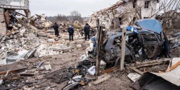 “მეზღვაურია,რეისიდან დაბრუნდა. გაიგო, რომ ოჯახი ამოუწყვიტეს – (დედა, მამა, და, შვილი, ცოლი). თავის მოკვლაც სცადა და აქ მოიყვანეს..”-ლევან გორგილაძე