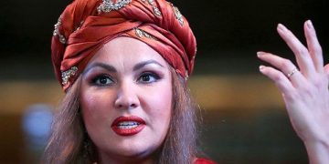 “ახლა ყველას სძულხარო! და ქვეყანას რომ გავყიდი, მერე ყველას ვეყვარები?“- საოპერო მომღერალი, ანა ნეტრებკო