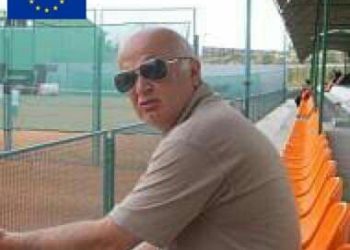 “ამ დამპალ კლინიკაში ჩემი მამიკო მისი ფეხით შევიდა და მკვდარი გამომატანეს” – რას წერს ექიმ ალეკო ცხაკაიას შვილი