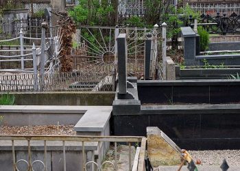 მართლმადიდებელი ეკლესია საფლავთა კურთხევის დღეს აღნიშნავს