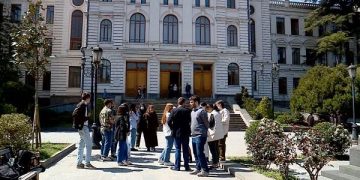 სტუდენტების ნაწილი თბილისში ბინის დაქირავებას ვერ ახერხებს და სწავლის ონლაინ რეჟიმში გაგრძელებას ითხოვს