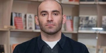 პირდაპირ, მიკიბ-მოკიბვის გარეშე! მადლობა მაშინდელ პოლიტიკურ და სამხედრო ხელმძღვანელობას! “ – ალიკა კუპრავა