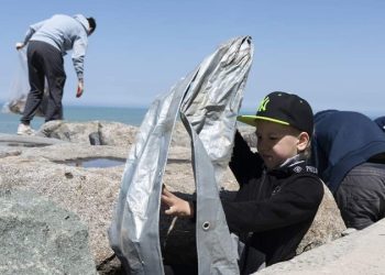 უკრაინელებმა და ბელარუსებმა ბათუმში სანაპირო დაასუფთავეს