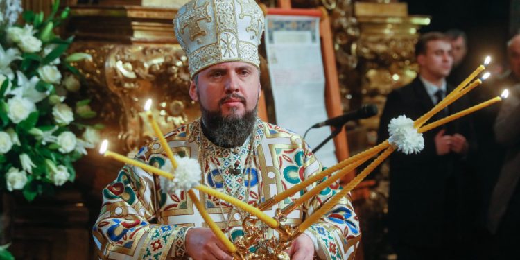 epa07340309 Metropolitan Epifaniy (C), the head of the Ukrainian Orthodox Church, attends the ceremony of his enthronization during liturgy in the St. Sophia Cathedral in Kiev, Ukraine, 03 February 2019. Bishop of the Ukrainian Orthodox Church of the Kyiv Patriarchate, Metropolitan of Pereiaslav and Bila Tserkva Epifaniy (Serhiy Dumenko) has been elected as Metropolitan Epiphanius of Kiev and All Ukraine, the head of the Ukrainian Orthodox Church in Ukraine at the unification council of the Ukrainian Orthodox churches on 15 December 2018.  EPA-EFE/SERGEY DOLZHENKO