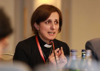 ძვირფასო მომხმარებელო, ამ თვის თქვენი ოჯახის თბილი ცხოვრება ღირს ორი გაუპატიურებული ქალი, ერთი დახვრეტილი…გმადლობთ, რომ სარგებლობთ გაზპრომის მომსახურებით”- ეპისკოპოსი, რუსუდან გოცირიძე