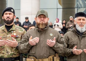 კადიროველების სამხედრო ავტომობილი ქართველი მებრძოლების ხელშია (ვიდეო)