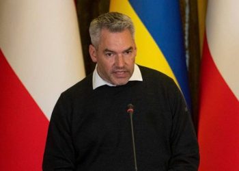 ავსტრიის კანცლერის, კარლ ნეჰამერისა და ვლადიმერ პუტინის შეხვედრა დაიწყო