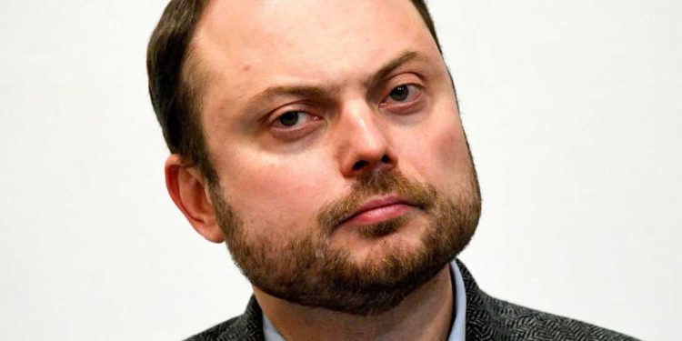 Russian journalist and activist Vladimir Kara-Murza attends a conference of Russia's leading rights group Memorial in Moscow on October 27, 2021. (Photo by Alexander NEMENOV / AFP) (Photo by ALEXANDER NEMENOV/AFP via Getty Images)