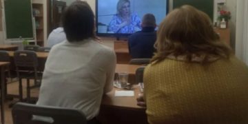 “სიმონიანი და ზახაროვა მასწავლებლებს ასწავლიან რა და როგორ ასწავლონ ბავშვებს გმირ პუტინზე…!”