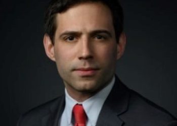 “ჩვენ შეგვიძლია, დავიწყოთ უკრაინელების წინაშე ამ ვალის გადახდა ახლა იარაღითა და სანქციებით” – ამერიკელი კონგრესმენი