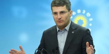 “თუ უკრაინა ერთ სიტყვას მაინც წაიღებს უკან, პაპუაშვილი უხელმძღვანელებს დელეგაციას” – მდინარაძე