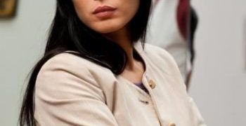 ჩვენ, ხალხმა მაინც გამოვაცხადოთ გლოვის დღე, მდუმარედ, მუხლმოდრეკით გამოვიტიროთ ბუჩა, რომელმაც თურმე დაიმსახურა დასჯა…“-ნანკა კალატოზიშვილი