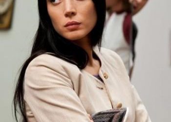 ჩვენ, ხალხმა მაინც გამოვაცხადოთ გლოვის დღე, მდუმარედ, მუხლმოდრეკით გამოვიტიროთ ბუჩა,  რომელმაც თურმე დაიმსახურა დასჯა…“-ნანკა კალატოზიშვილი