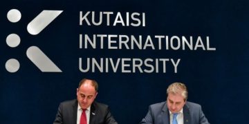 სემეკსა და ქუთაისის საერთაშორისო უნივერსიტეტს შორის თანამშრომლობის მემორანდუმი გაფორმდა